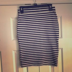 Old Navy black and cream striped skirt